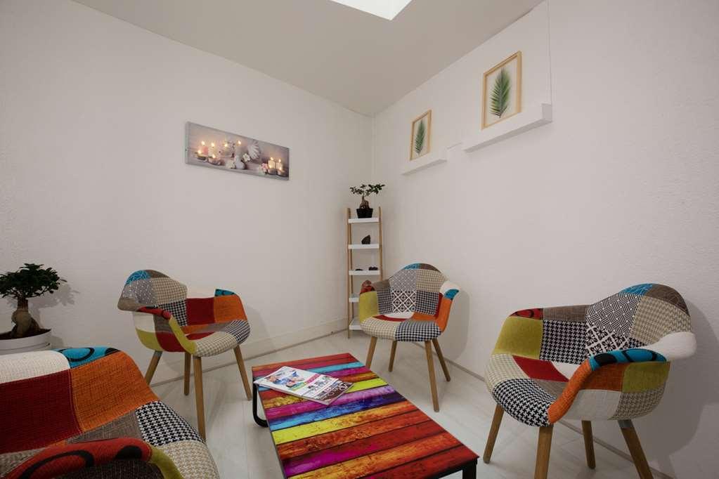 Hotel Le Beffroi Dreux Facilidades foto