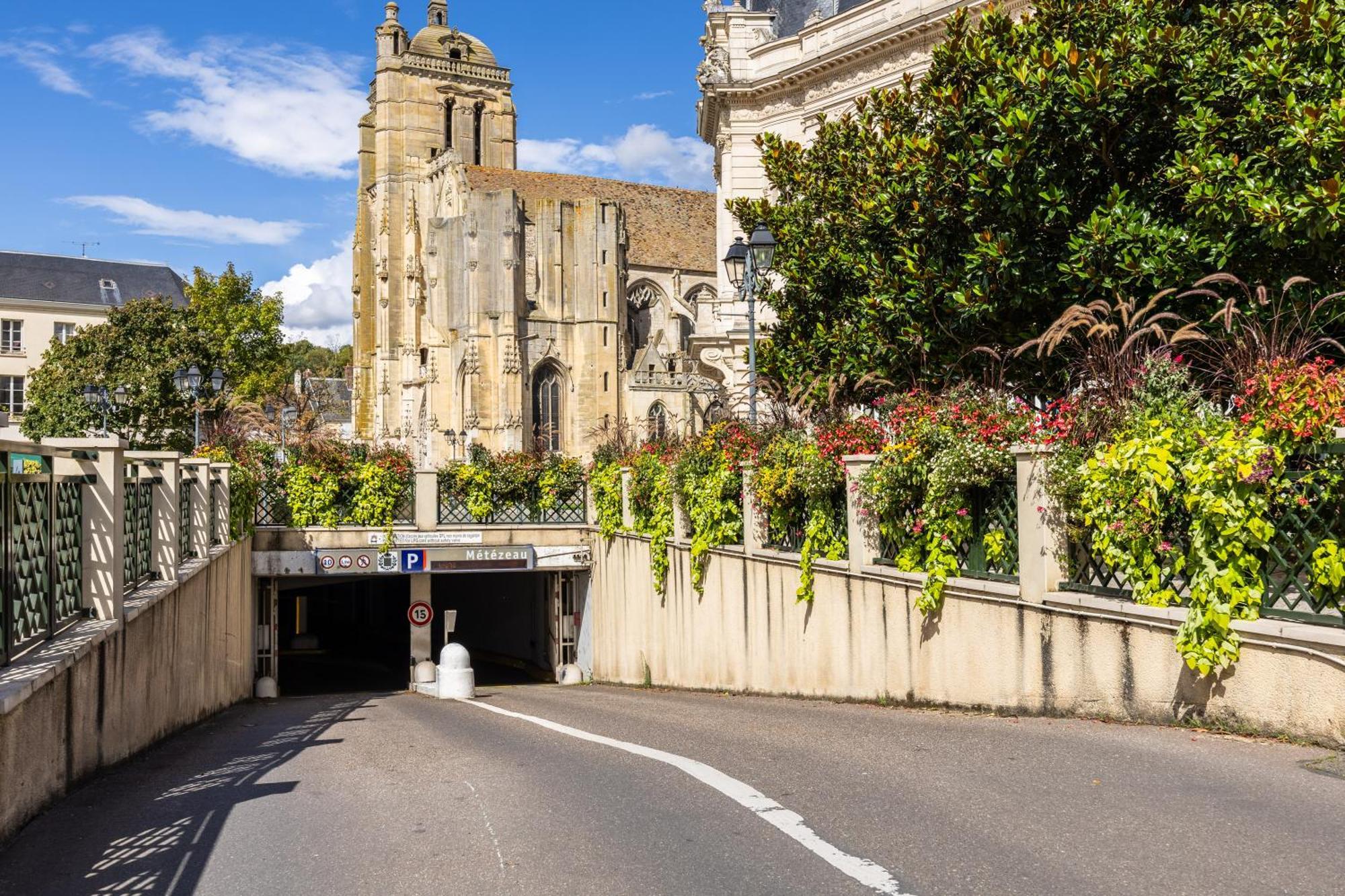 Hotel Le Beffroi Dreux Exterior foto
