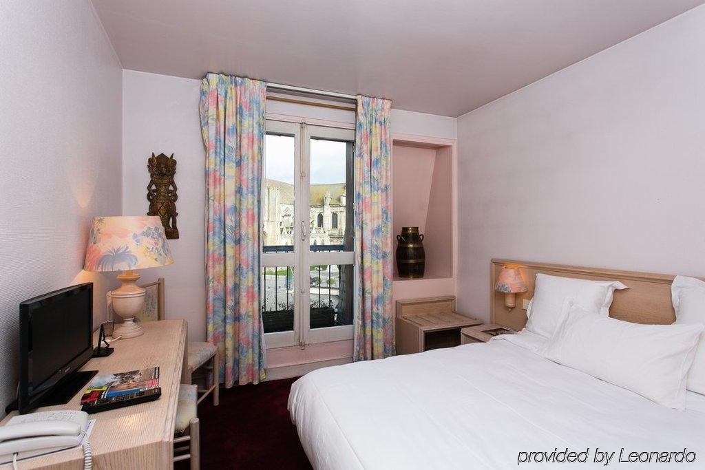 Hotel Le Beffroi Dreux Exterior foto