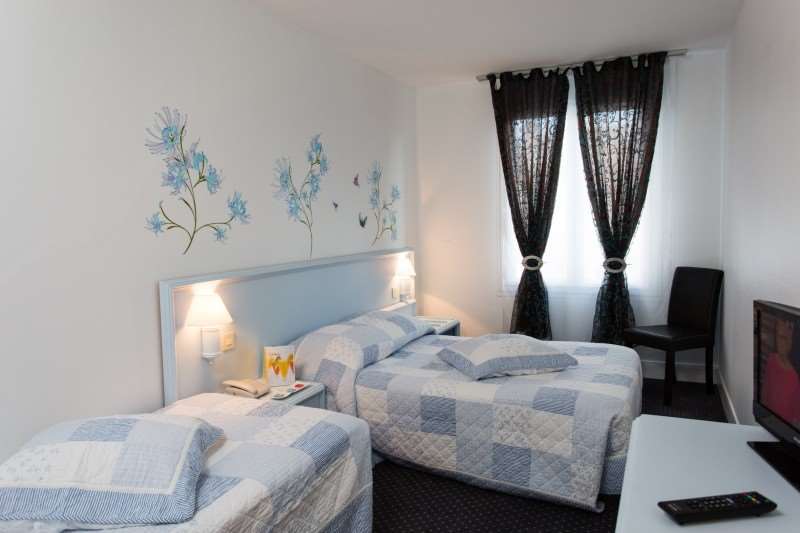 Hotel Le Beffroi Dreux Habitación foto